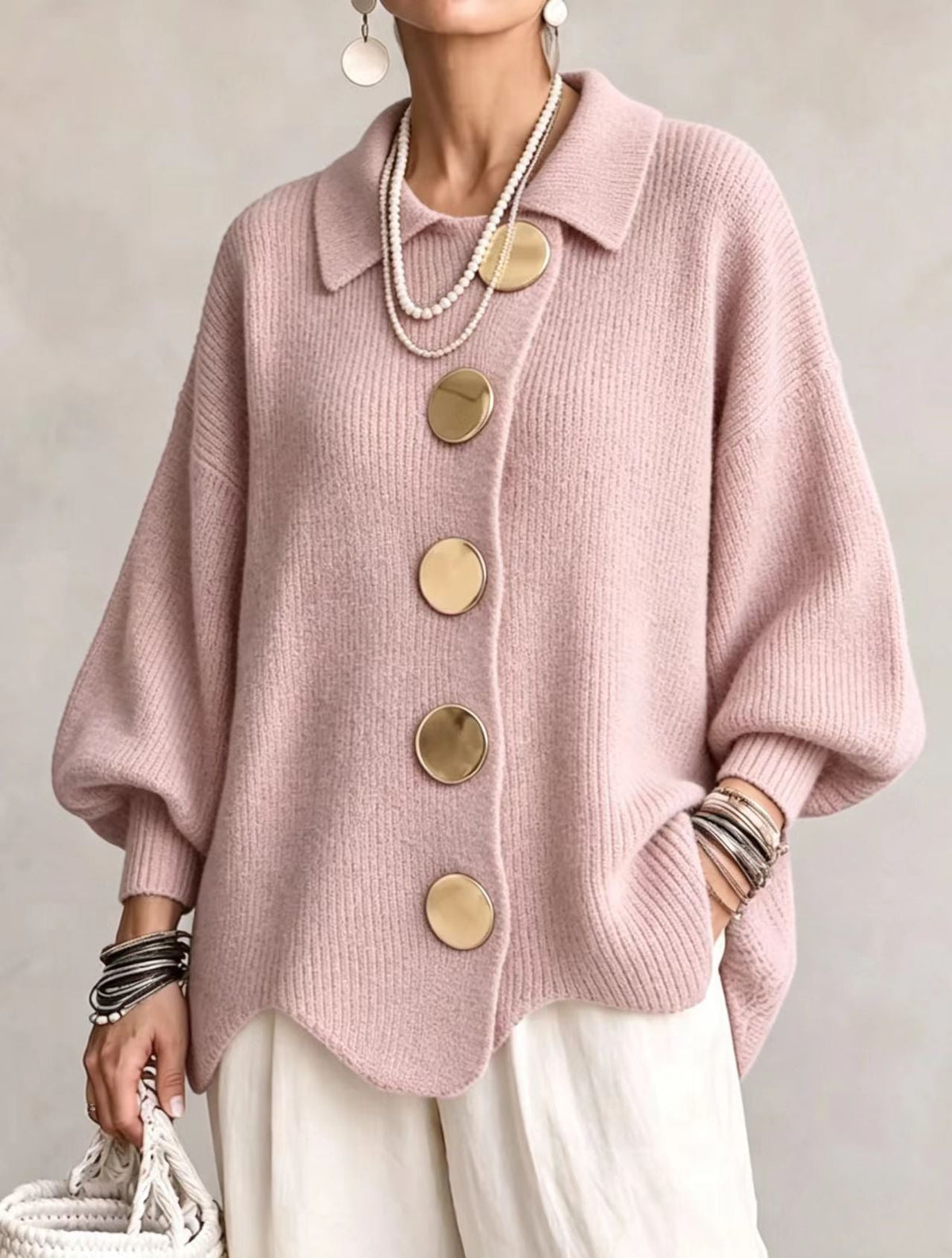 Isadora | Cárdigan Oversize con Cuello y Botones Metálicos Grandes