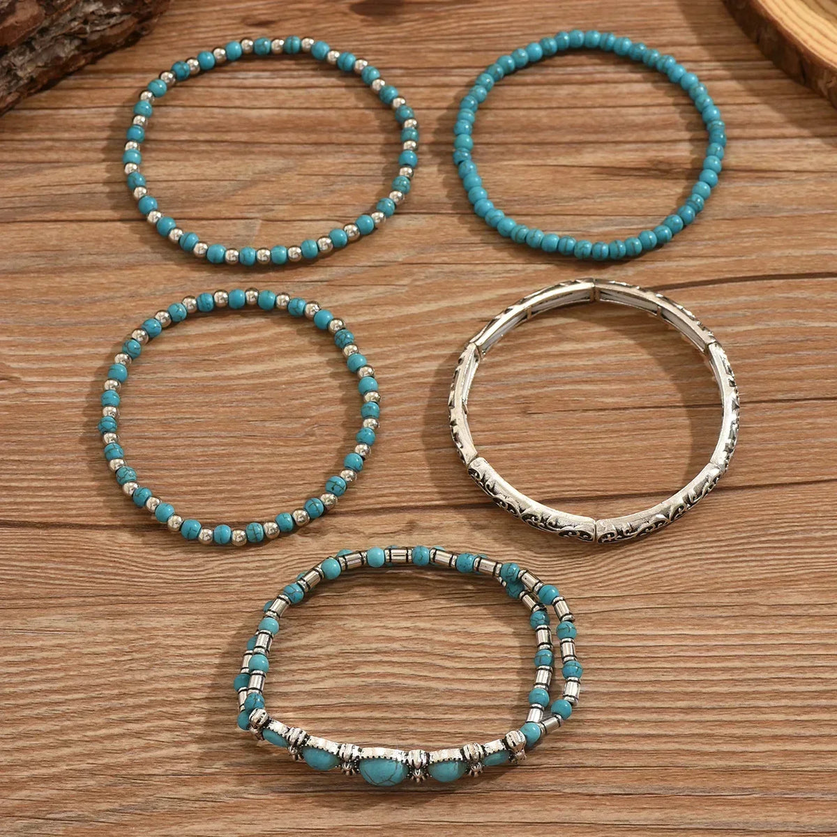 Conjunto de pulseras boho con perlas turquesa