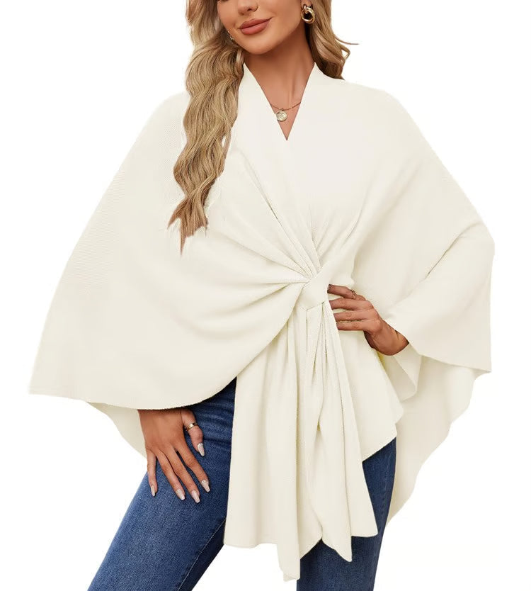 Maegan | Elegante chal tipo poncho con suave apertura frontal