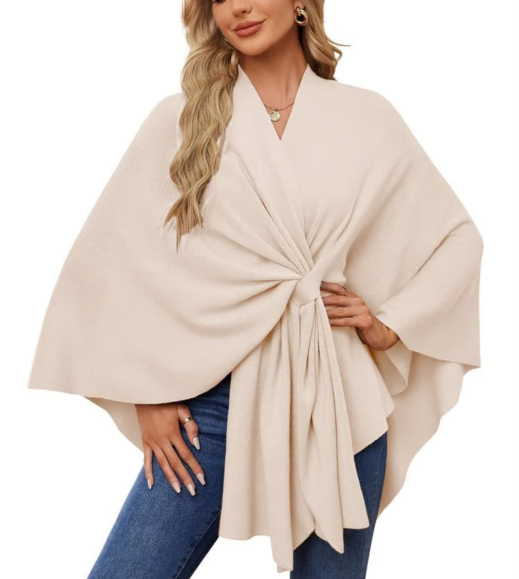 Maegan | Elegante chal tipo poncho con suave apertura frontal