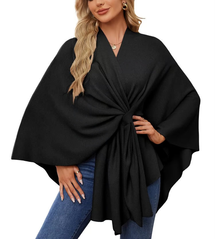 Maegan | Elegante chal tipo poncho con suave apertura frontal