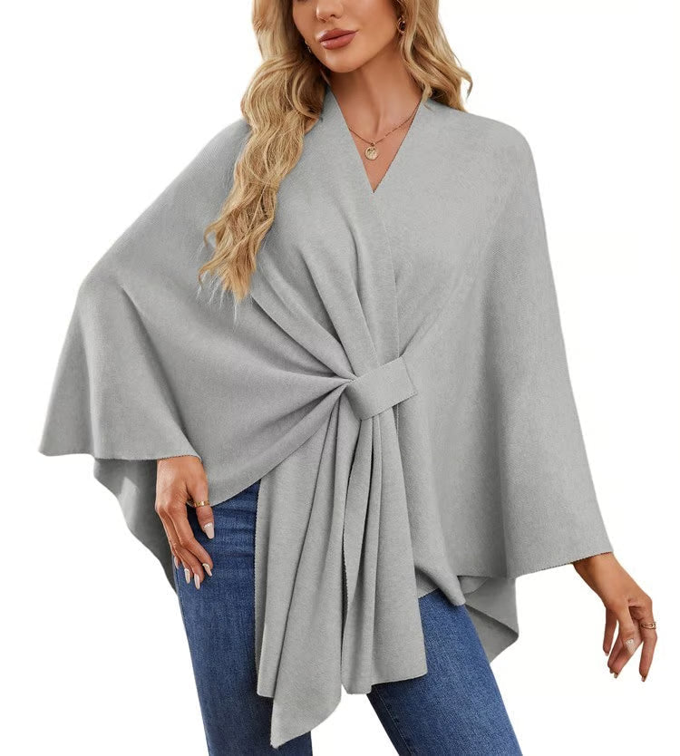 Maegan | Elegante chal tipo poncho con suave apertura frontal