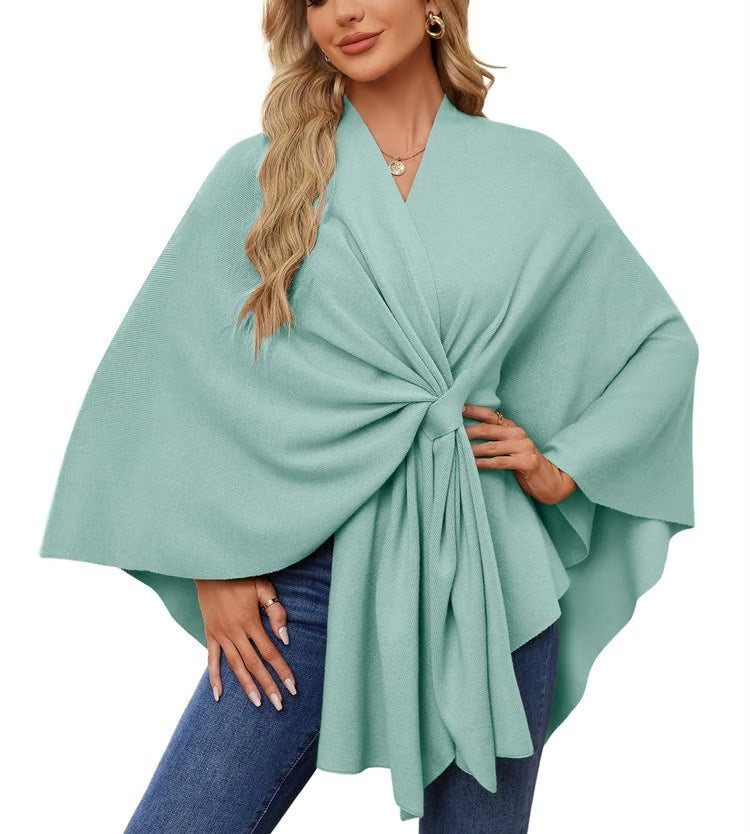 Maegan | Elegante chal tipo poncho con suave apertura frontal