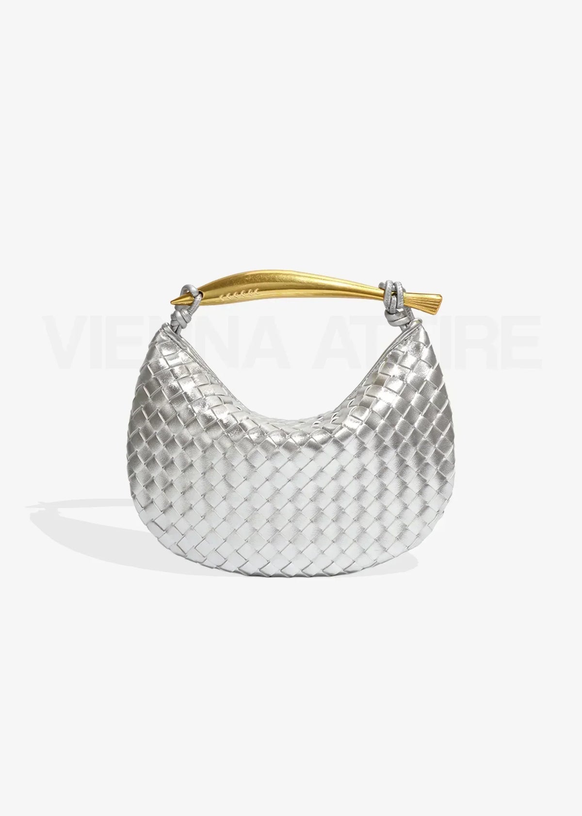 Alejandra – Bolso trenzado con asa dorada