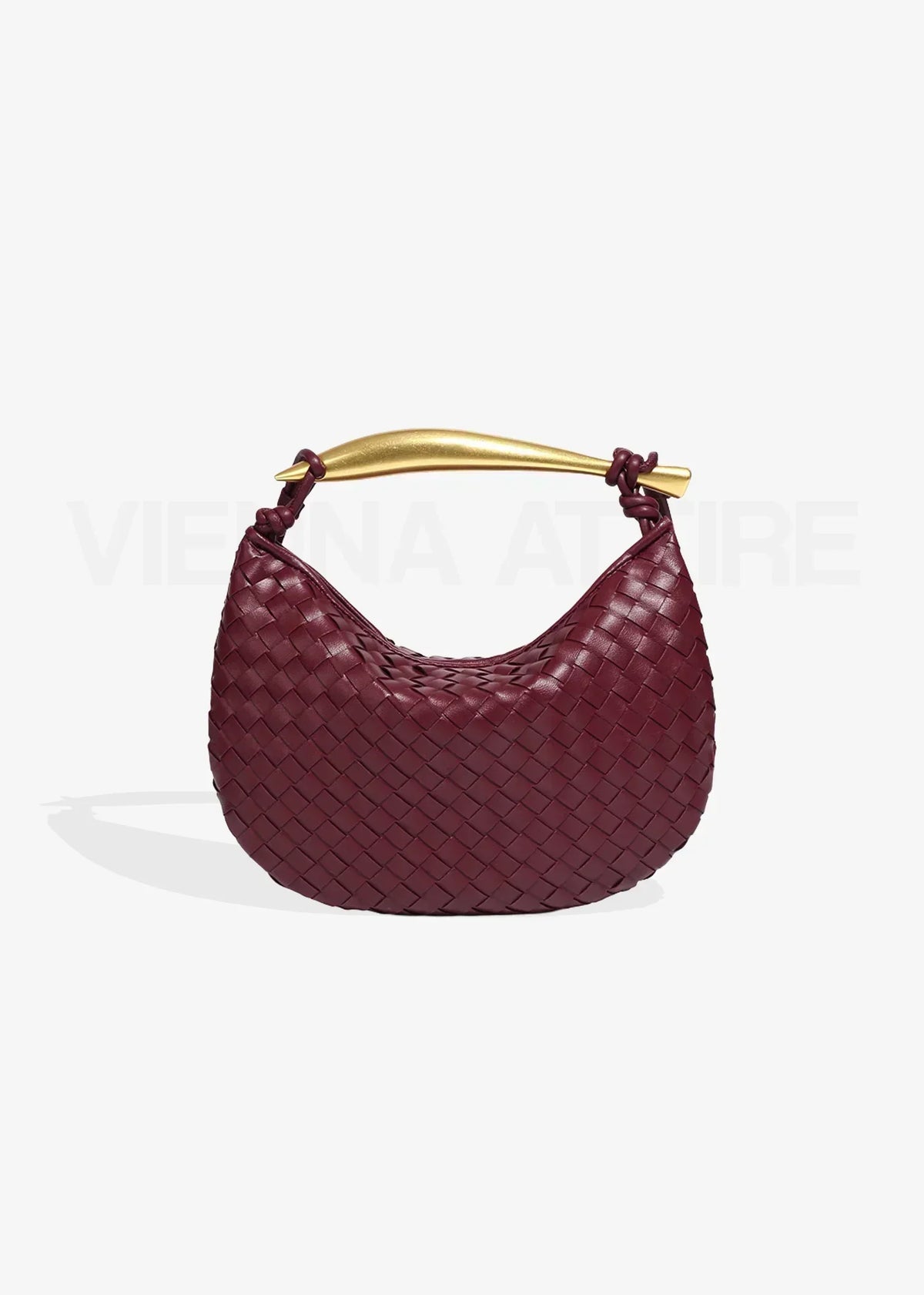 Alejandra – Bolso trenzado con asa dorada